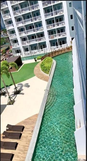 Breeze Residences - 1Br Unit With Balcony -Top Floor มะนิลา ภายนอก รูปภาพ